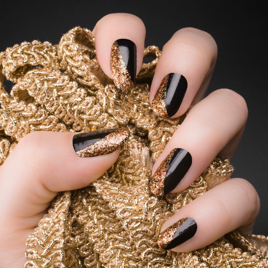 acrylic nail service image